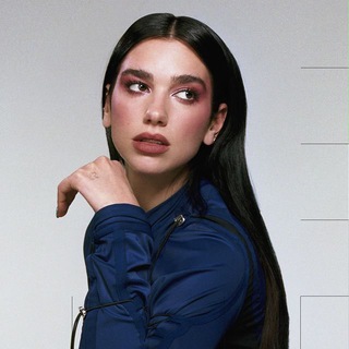 Dua Lipa ✓